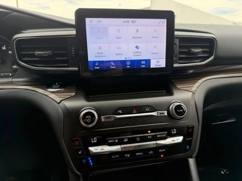 Used 2020 Ford Explorer Limited AWD/4WD image 21