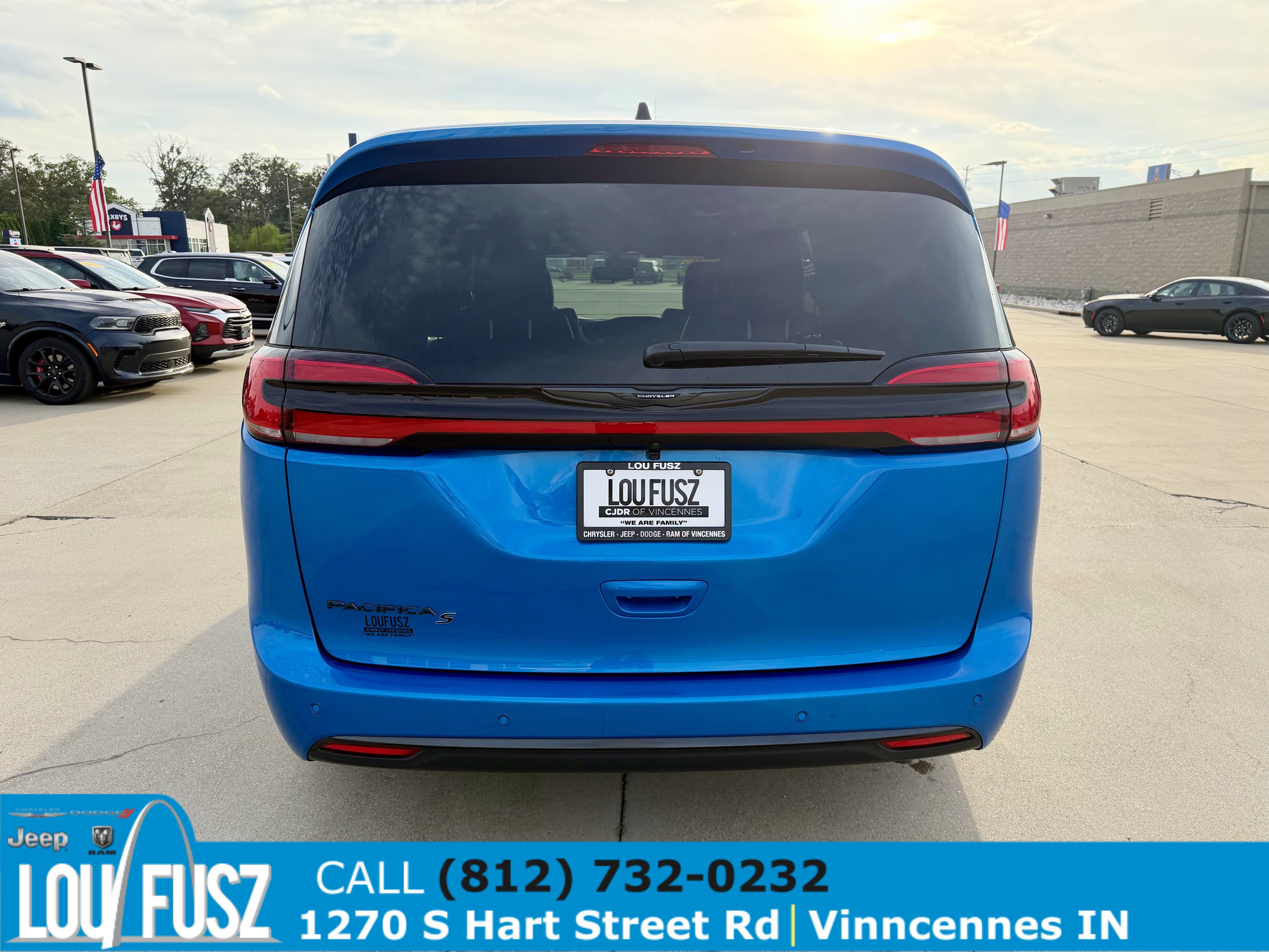 Used 2026 Chrysler Pacifica Select w/ S Appearance Package FWD image 6