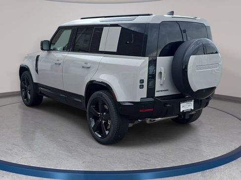 New 2026 Land Rover Defender 110 X-Dynamic SE AWD/4WD image 7