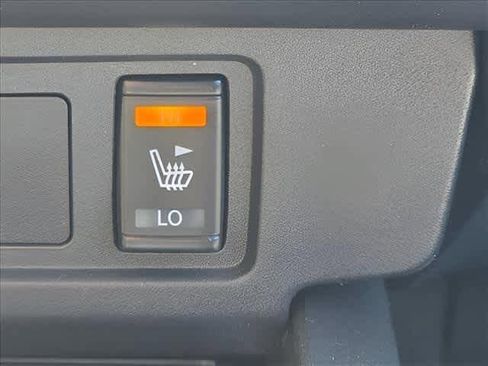 Used 2023 Nissan Frontier SV w/ SV Convenience Package RWD image 24