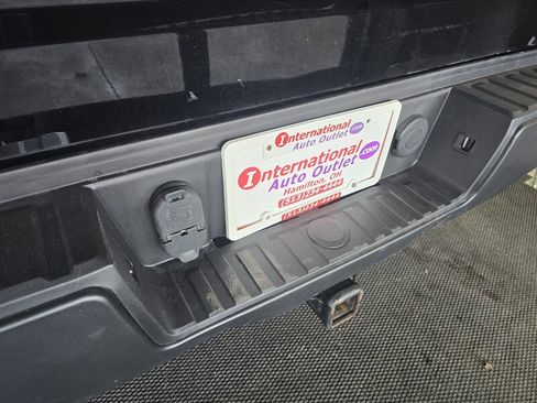 Used 2017 Chevrolet Silverado 1500 LT w/ All Star Edition image 27