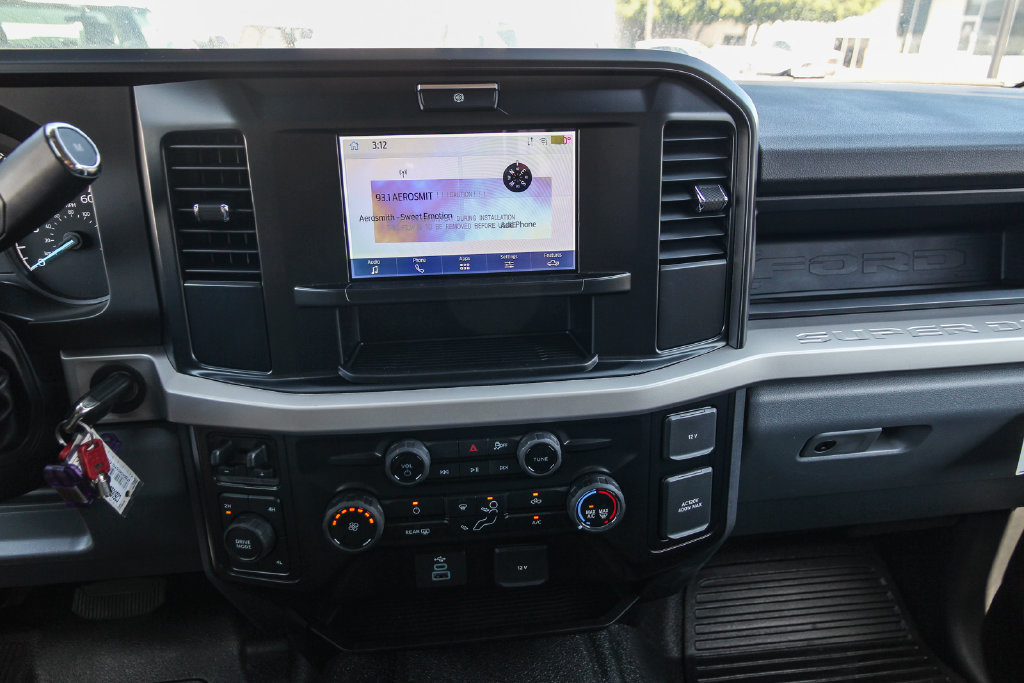 New 2026 Ford F550 4x4 SuperCab Super Duty image 16