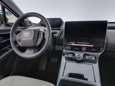 Used 2024 Toyota bZ4X AWD w/ Weather Package image 25