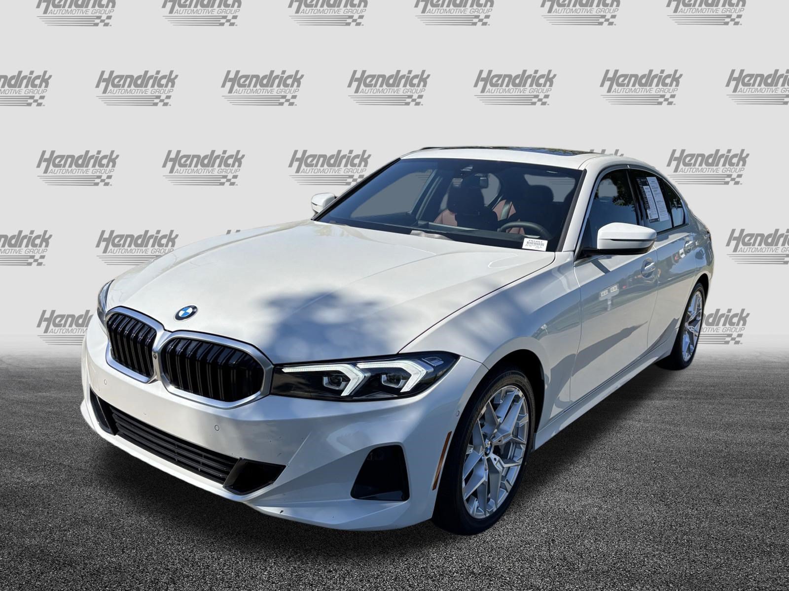 Certified 2025 BMW 330i Sedan RWD image 5