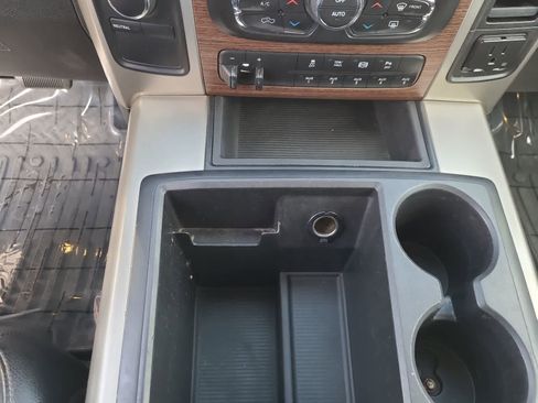 Used 2014 RAM 2500 Laramie w/ Convenience Group AWD/4WD image 25