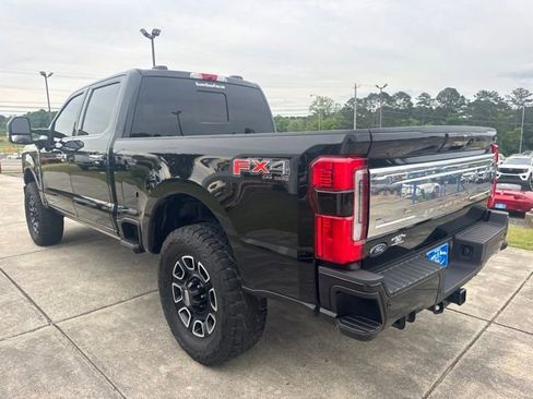Used 2023 Ford F250 Platinum AWD/4WD image 5