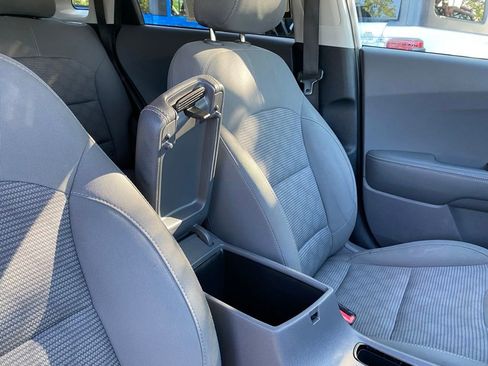 Used 2022 Kia Niro LXS w/ Digital Cluster Package FWD image 38