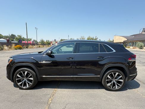 Used 2024 Volkswagen Atlas Cross Sport SEL Premium R-Line AWD/4WD image 12