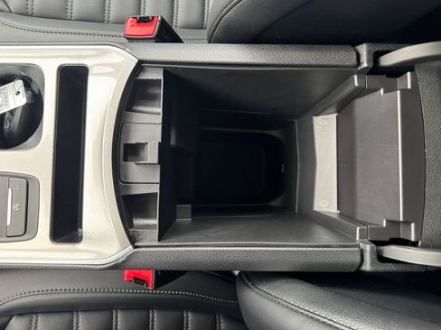 Used 2024 Ford Edge SEL w/ Convenience Package image 32