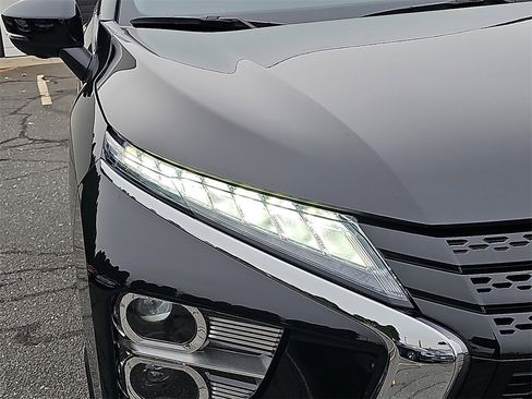 Used 2024 Mitsubishi Eclipse Cross SEL image 9