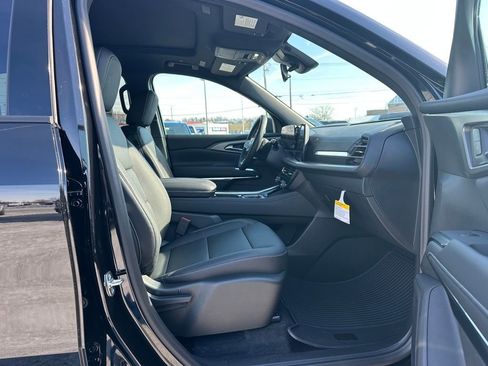 New 2026 Chevrolet Traverse LT w/ Sun and Wheel Package image 19