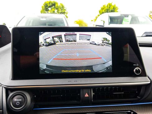 Used 2025 Toyota Prius XLE FWD image 38