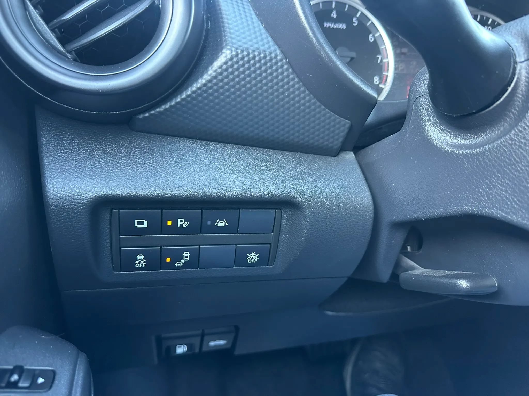 Used 2023 Nissan Kicks S FWD image 27