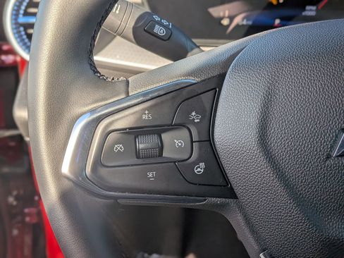 Used 2025 Chevrolet Trax LT w/ LT Convenience Package image 21