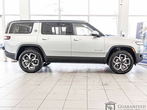 Used 2024 Rivian R1S Adventure image 11