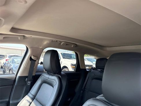 New 2025 Lincoln Corsair Grand Touring w/ Rear Removable Package Tray image 24