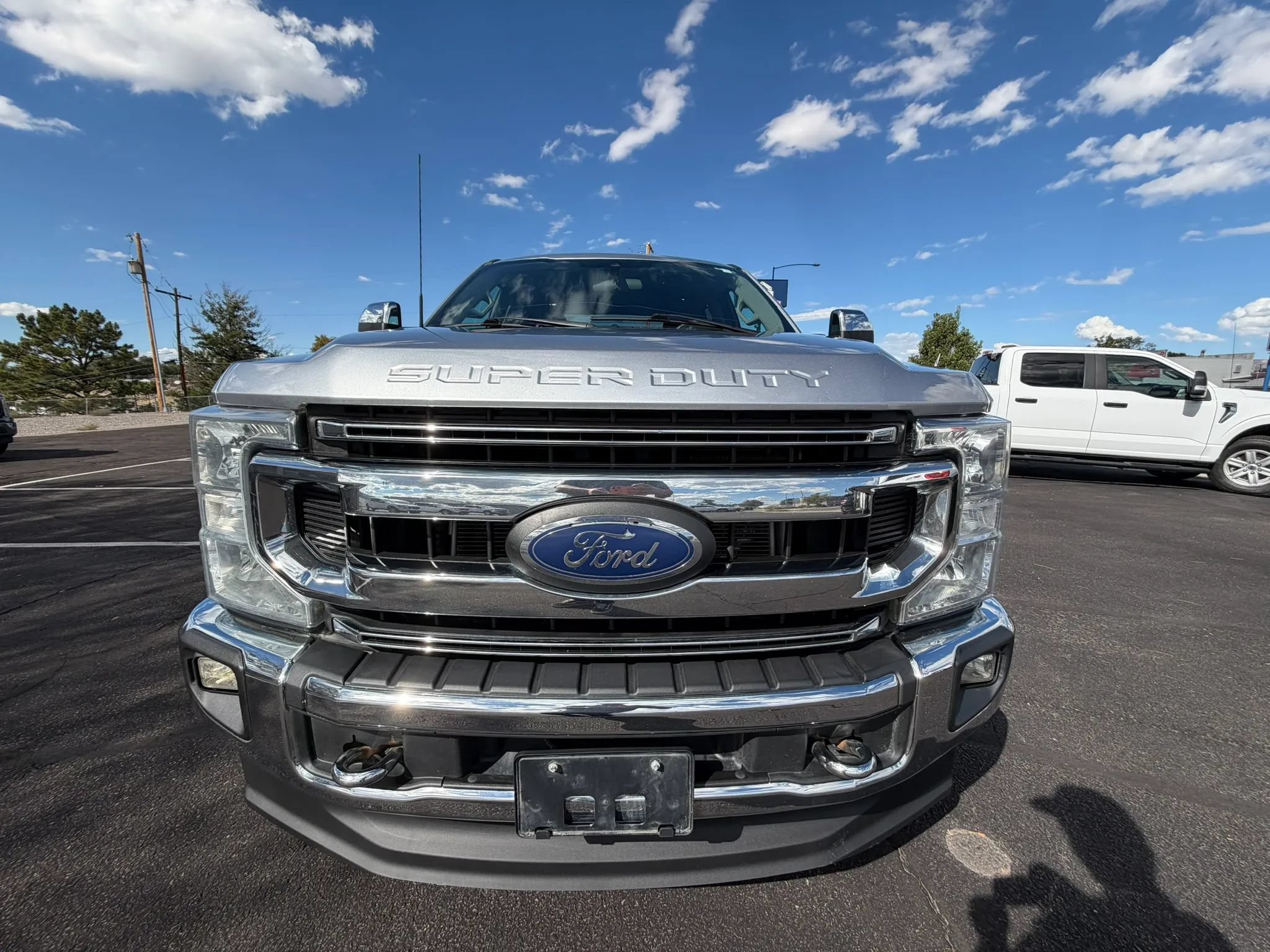 Used 2022 Ford F250 XLT w/ XLT Premium Package AWD/4WD image 3