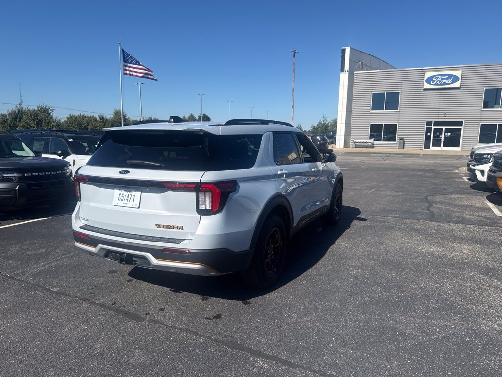 Used 2026 Ford Explorer Tremor AWD/4WD image 3
