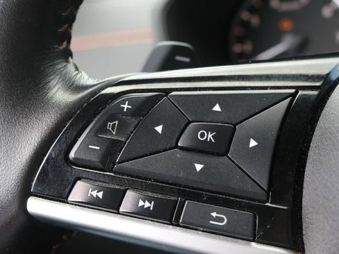 Used 2019 Nissan Altima 2.5 SR FWD image 9