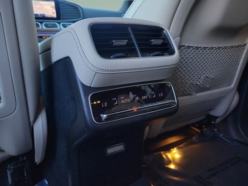 Certified 2025 Mercedes-Benz GLS 580 4MATIC image 10