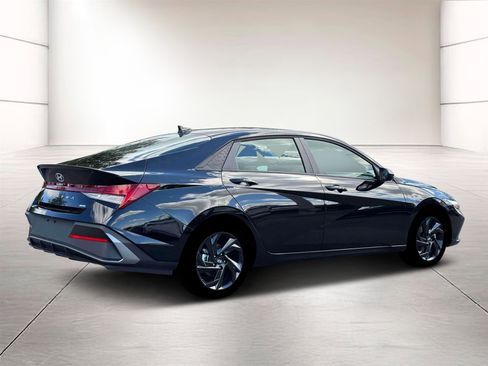 New 2026 Hyundai Elantra Sport FWD image 8