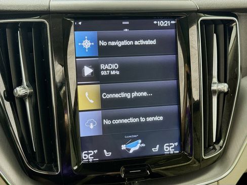 Used 2019 Volvo XC60 T6 Momentum w/ Premium Package AWD/4WD image 17