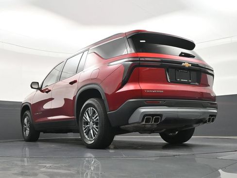 Used 2024 Chevrolet Traverse LT FWD image 27