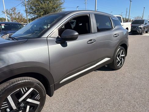 Certified 2025 Nissan Kicks SV image 5