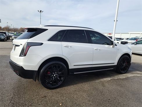 Used 2022 Cadillac XT5 Sportv w/ Platinum Package image 2
