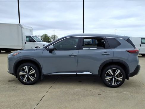 Used 2023 Nissan Rogue Platinum w/ Platinum Premium Package AWD/4WD image 2