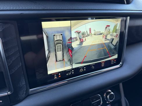 Used 2023 GMC Yukon XL Denali w/ Advanced Technology Package AWD/4WD image 33