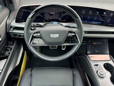 New 2026 Cadillac Vistiq Premium Luxury w/ LPO, Floor Liner Package AWD/4WD image 14