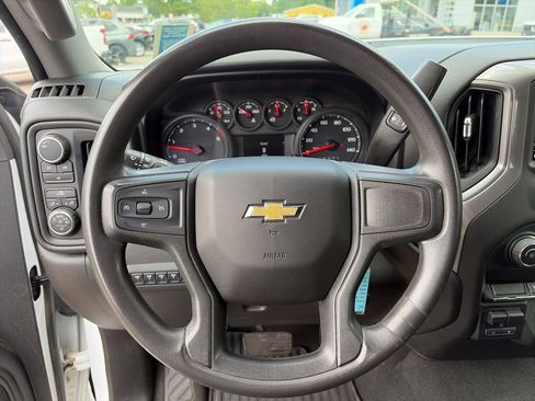 Used 2022 Chevrolet Silverado 2500 Custom w/ Custom Value Package AWD/4WD image 24