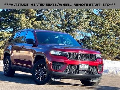 Used 2024 Jeep Grand Cherokee Altitude