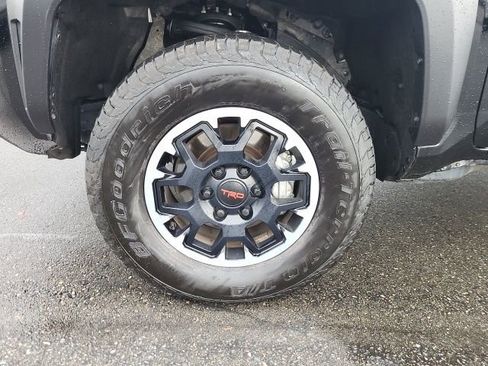 Used 2024 Toyota Tacoma TRD Off-Road image 10