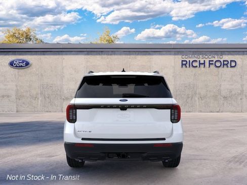 New 2026 Ford Explorer Active RWD image 5