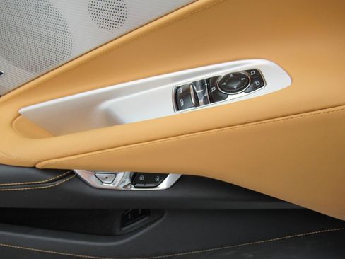 Used 2020 Chevrolet Corvette Stingray Preferred Cpe w/ 2LT Preferred Equipment Group RWD image 23