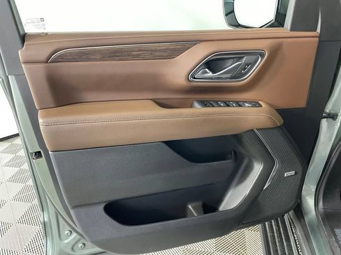Certified 2024 Chevrolet Tahoe High Country AWD/4WD image 11
