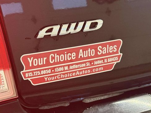 Used 2018 Chrysler 300 Limited w/ Safetytec Plus Group AWD/4WD image 5