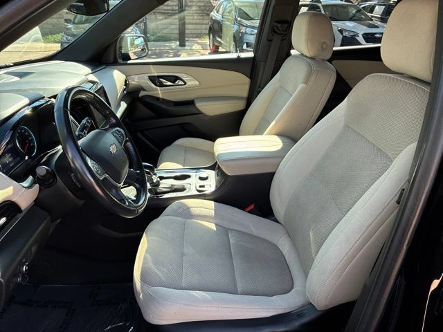 Used 2022 Chevrolet Traverse LT AWD/4WD image 16