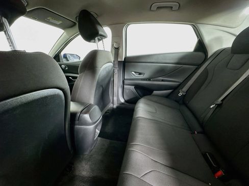 Used 2024 Hyundai Elantra SE FWD image 22