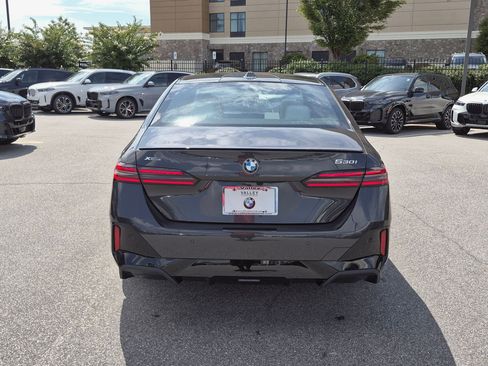 New 2027 BMW 530i xDrive w/ M Sport Package AWD/4WD image 4