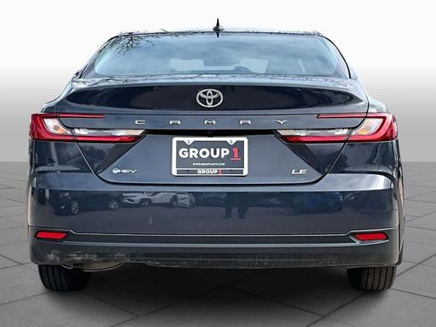 Used 2025 Toyota Camry LE w/ Convenience Package image 5