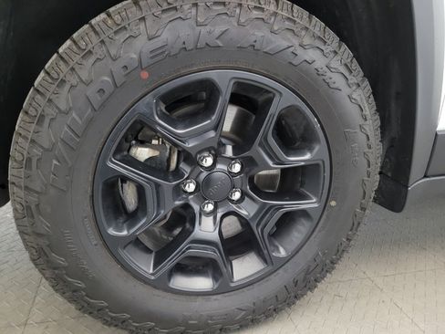 Used 2021 Jeep Cherokee Trailhawk w/ Sun, Sound & Nav Group AWD/4WD image 31