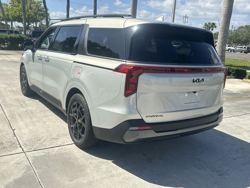 New 2026 Kia Carnival SX FWD image 8