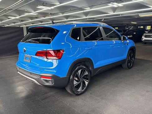 Certified 2024 Volkswagen Taos SE AWD/4WD image 8