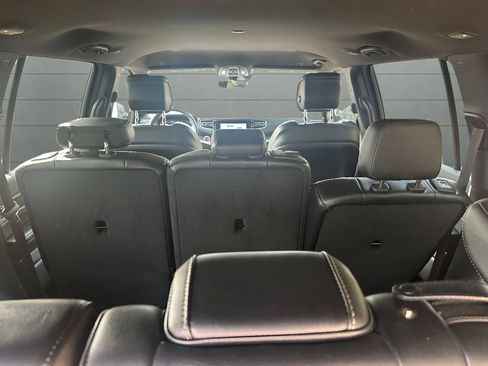 Used 2024 Jeep Wagoneer Series II w/ Flexible Seating Group AWD/4WD image 15