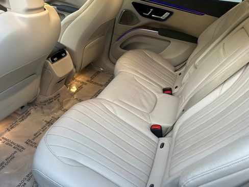 Certified 2023 Mercedes-Benz EQS 580 4MATIC SUV image 13