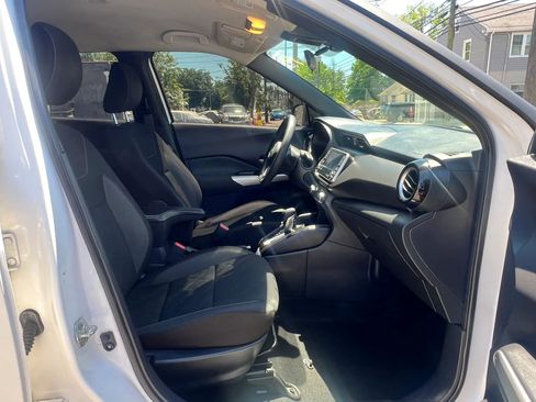 Used 2020 Nissan Kicks SV FWD image 31