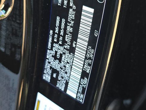 New 2026 Toyota 4Runner Limited w/ Tow Technology Package AWD/4WD image 23